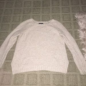 Light pink knitted sweater